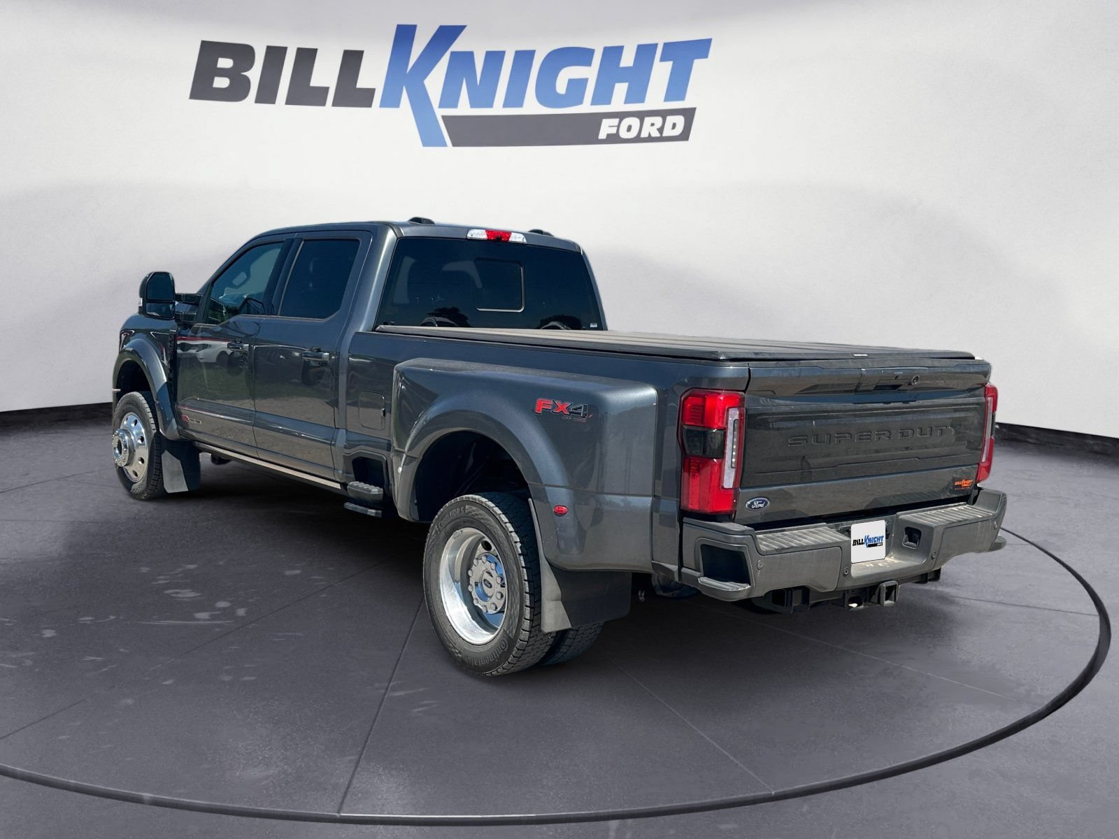 Used 2025 Ford F450 Platinum w/ FX4 Off-Road Package AWD/4WD image 3