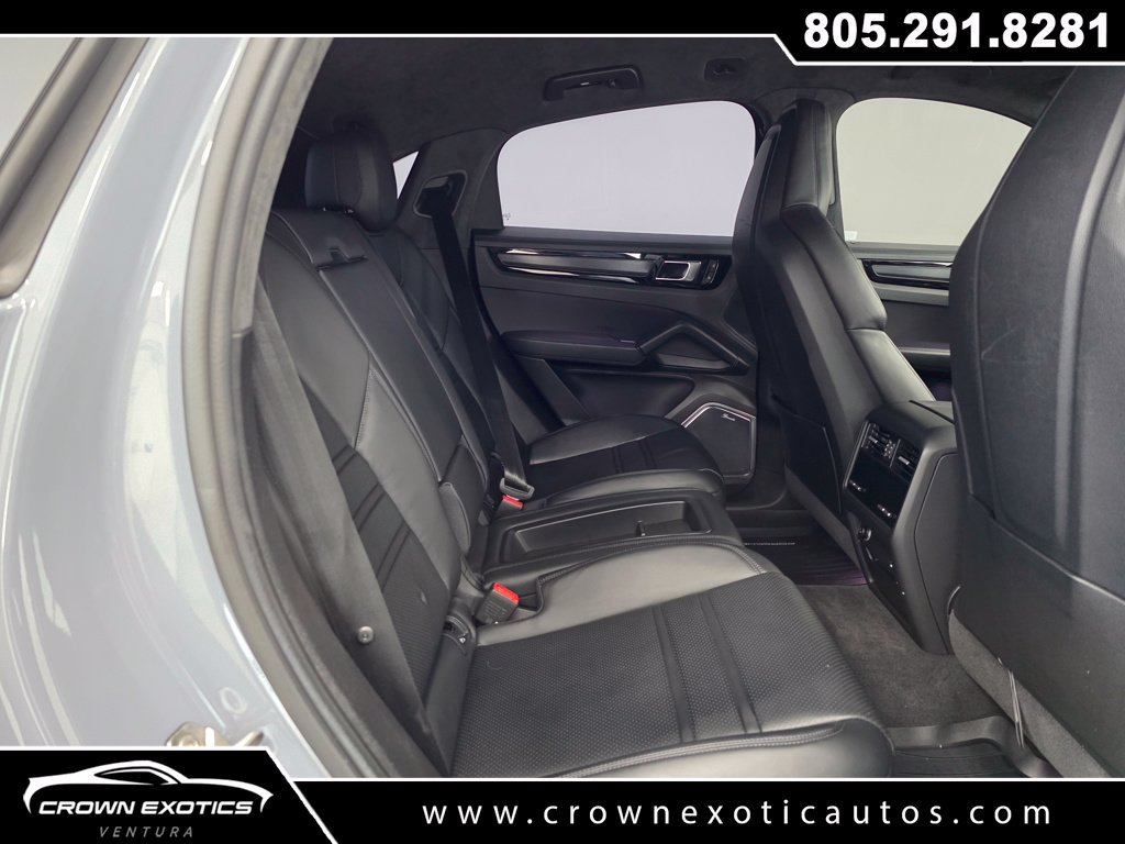 Used 2022 Porsche Cayenne Turbo GT AWD/4WD image 14