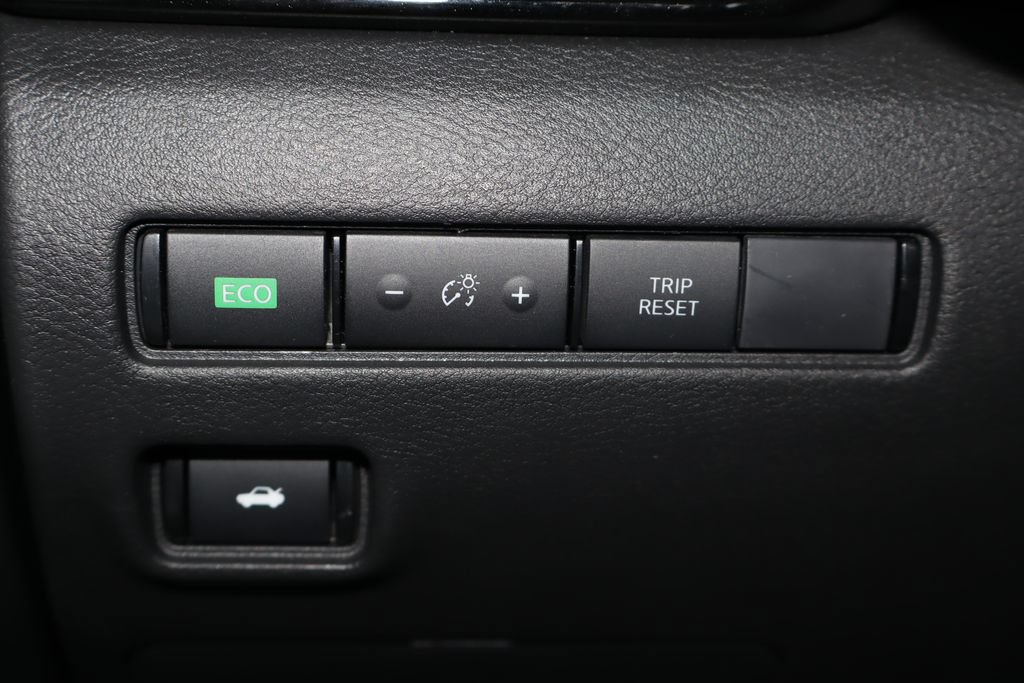 Used 2025 Nissan Sentra SR FWD image 20