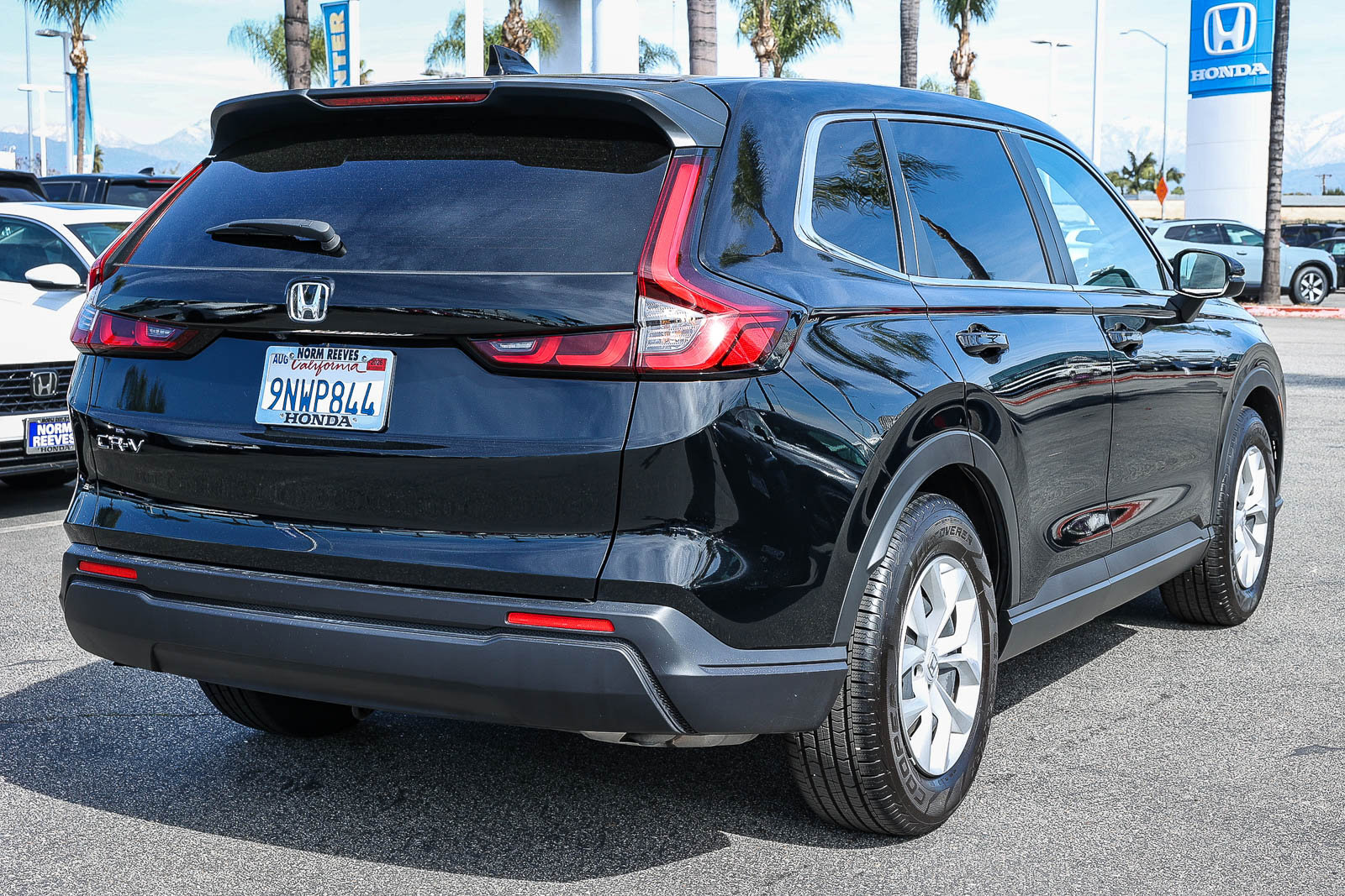 Used 2025 Honda CR-V LX image 7