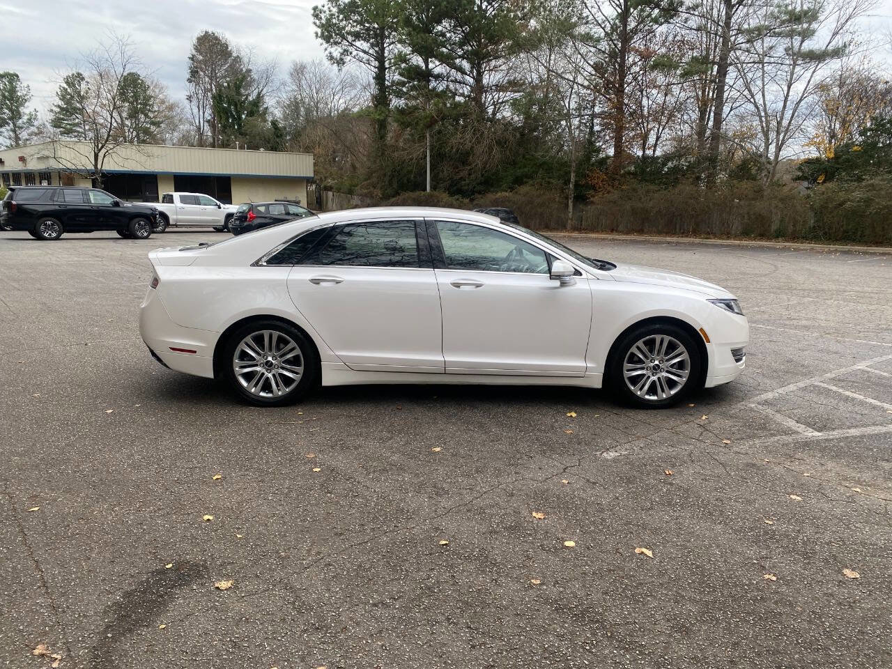 Used 2016 Lincoln MKZ w/ Equipment Group 200A Select FWD image 6