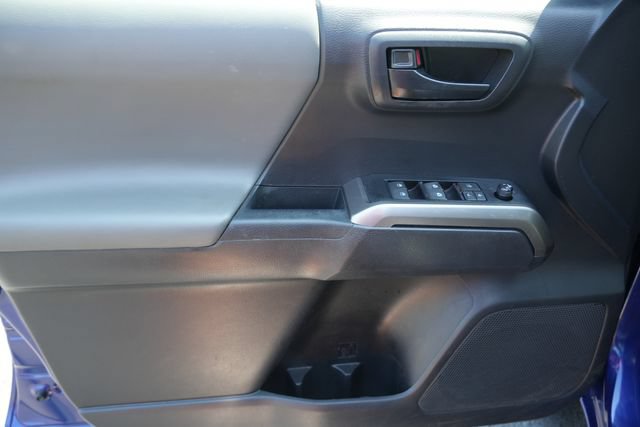 Used 2023 Toyota Tacoma SR5 w/ Technology Package AWD/4WD image 21
