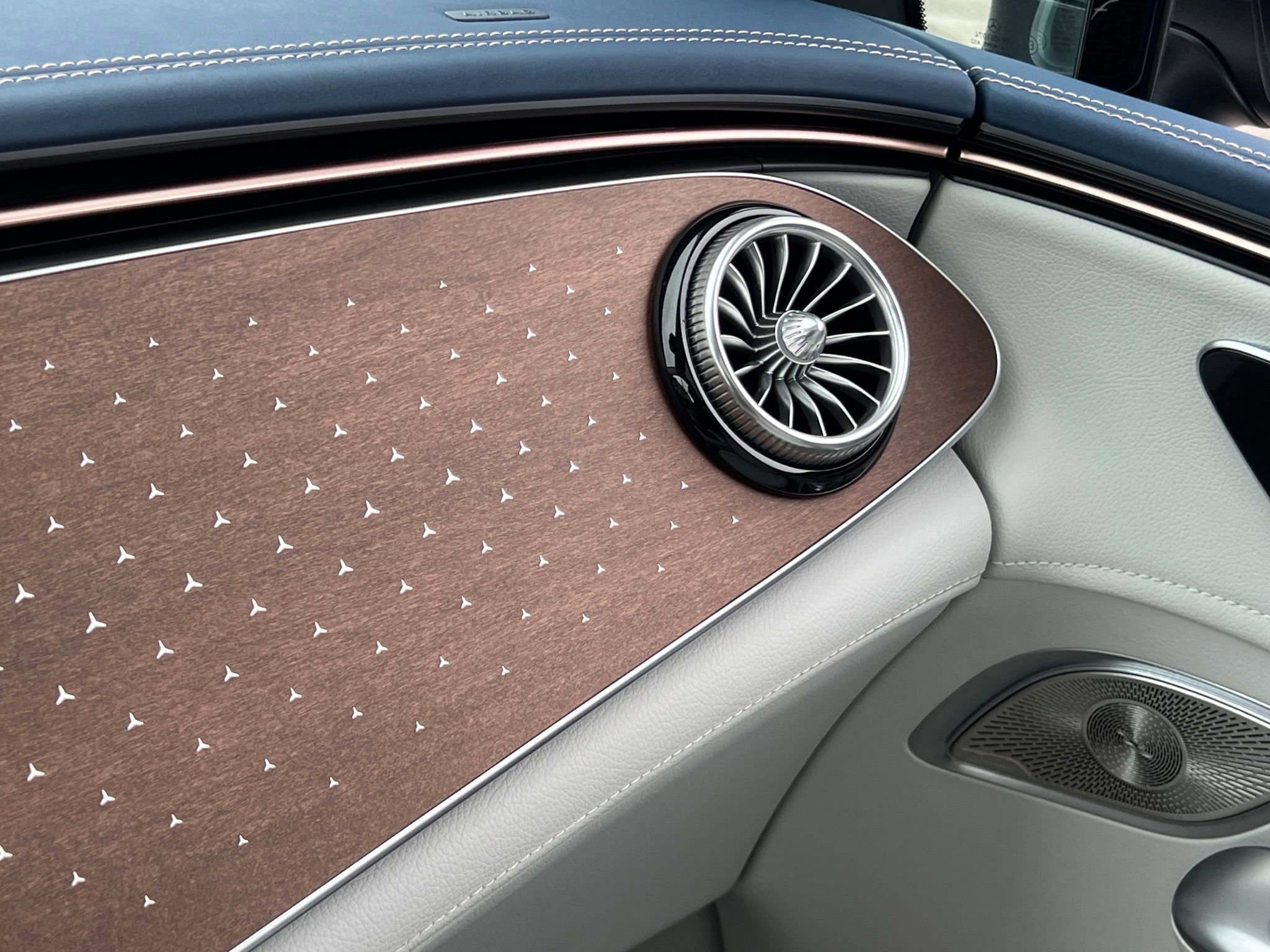 Used 2024 Mercedes-Benz EQE 350+ 4MATIC SUV w/ AMG Line Exterior Package image 30