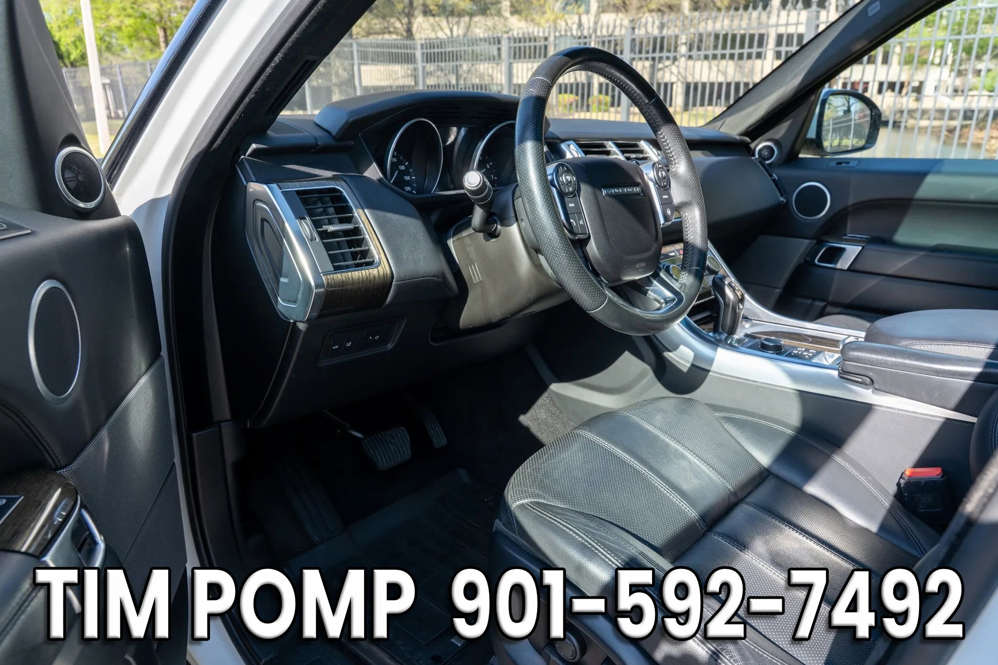 Used 2017 Land Rover Range Rover Sport SE image 10