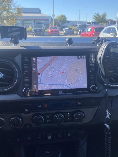 Used 2021 Toyota Tacoma TRD Off-Road image 9