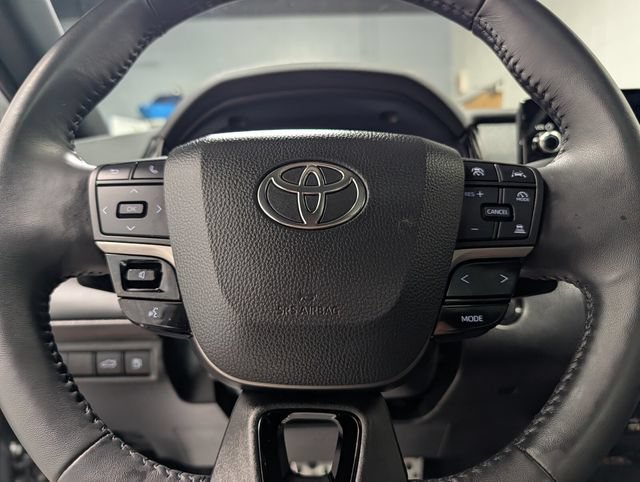 Used 2025 Toyota Camry XSE AWD/4WD image 19