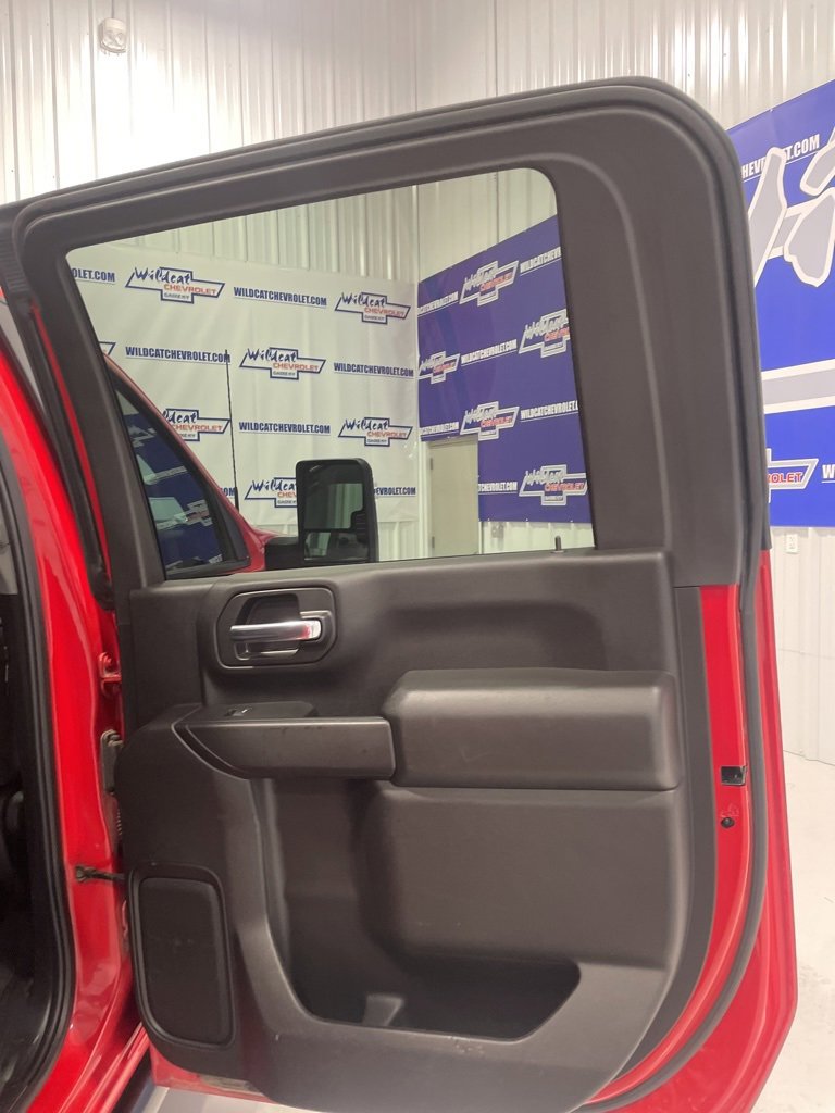 Used 2025 Chevrolet Silverado 2500 Custom w/ Custom Convenience Package image 32