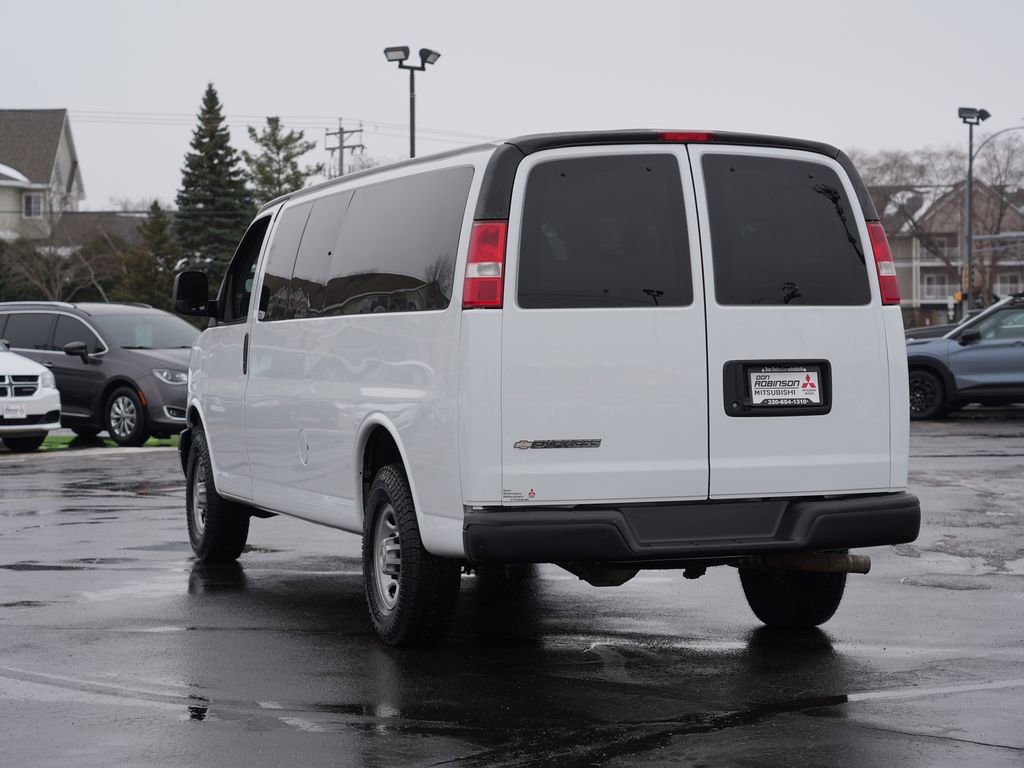 Used 2022 Chevrolet Express 3500 LS RWD image 5