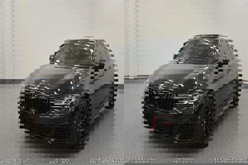 Used 2023 BMW 540i w/ M Sport Package image 2