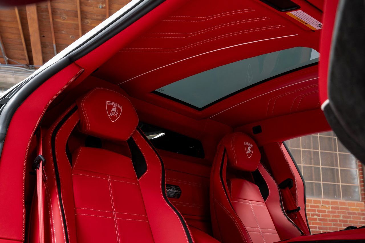 Used 2022 Lamborghini Aventador Countach image 26
