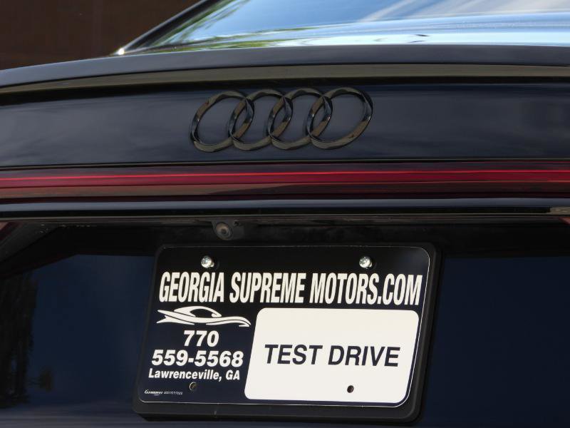 Used 2023 Audi A8 L 3.0T w/ Executive Package w/ Luxury Package AWD/4WD image 12