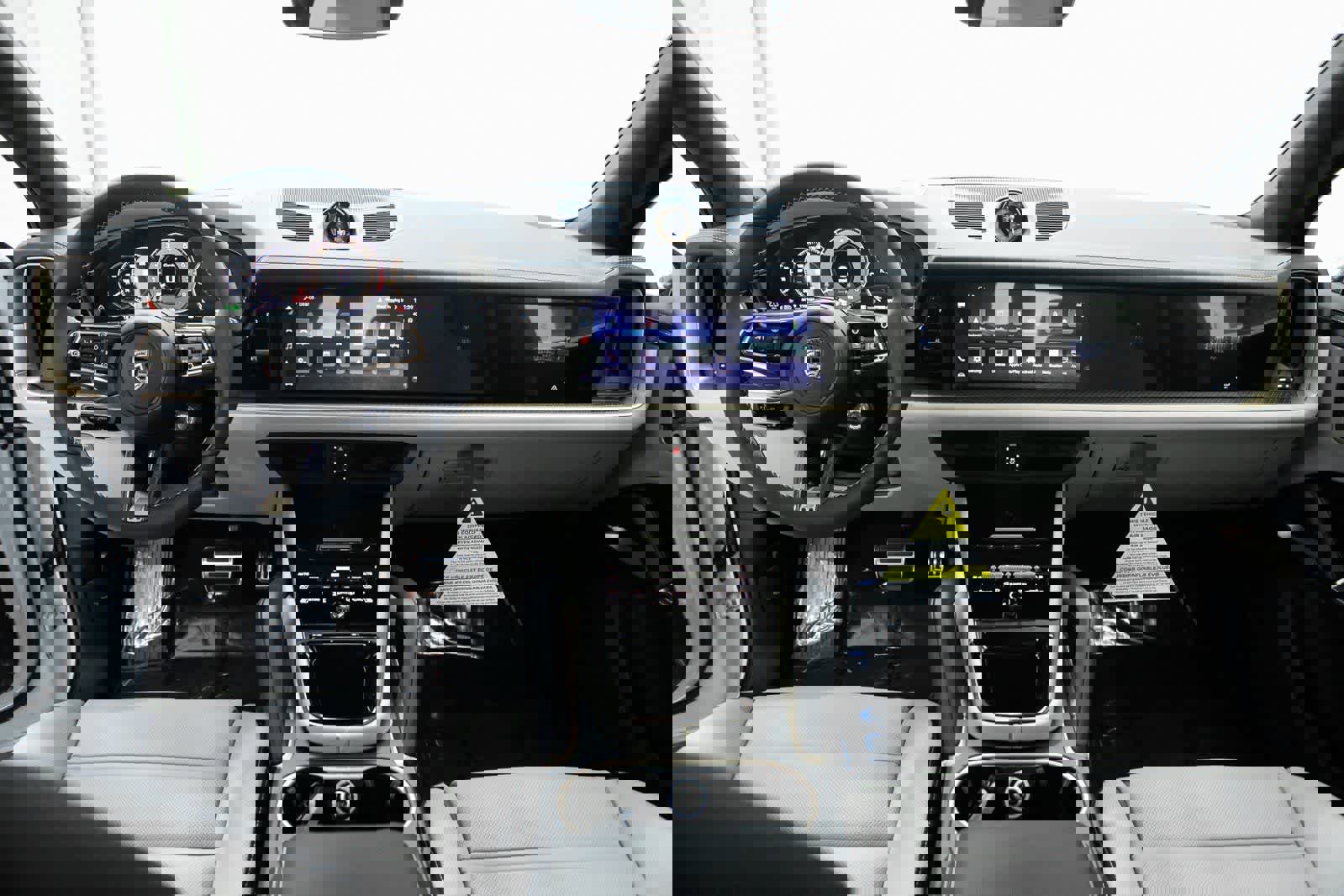 New 2026 Porsche Cayenne Turbo image 13