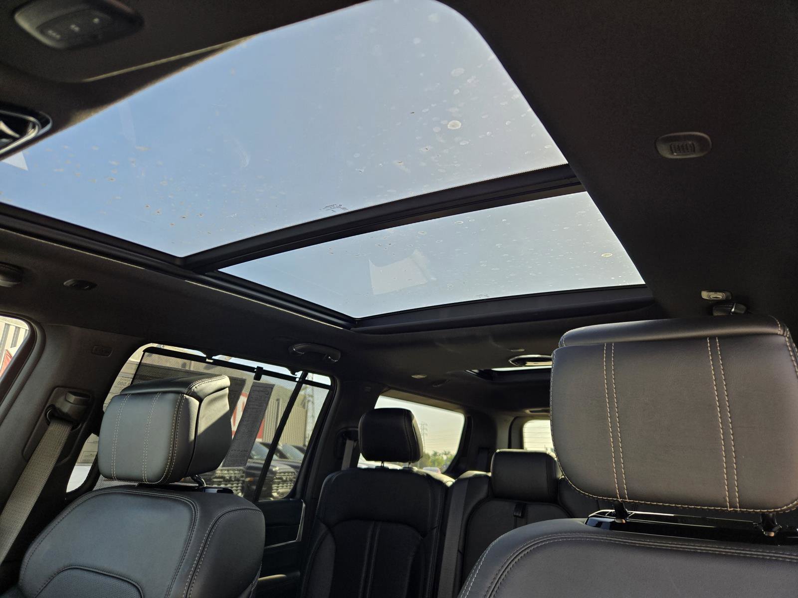 New 2026 Jeep Grand Wagoneer Summit w/ Premium Group III image 25