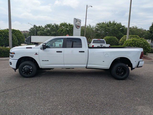 New 2026 RAM 3500 Big Horn AWD/4WD image 7