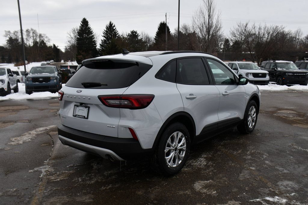 Used 2025 Ford Escape Active w/ Tech Pack #1 AWD/4WD image 6