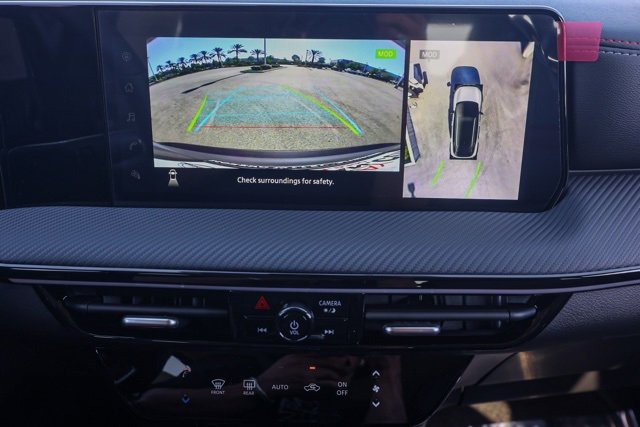 New 2025 Nissan Kicks SR image 30