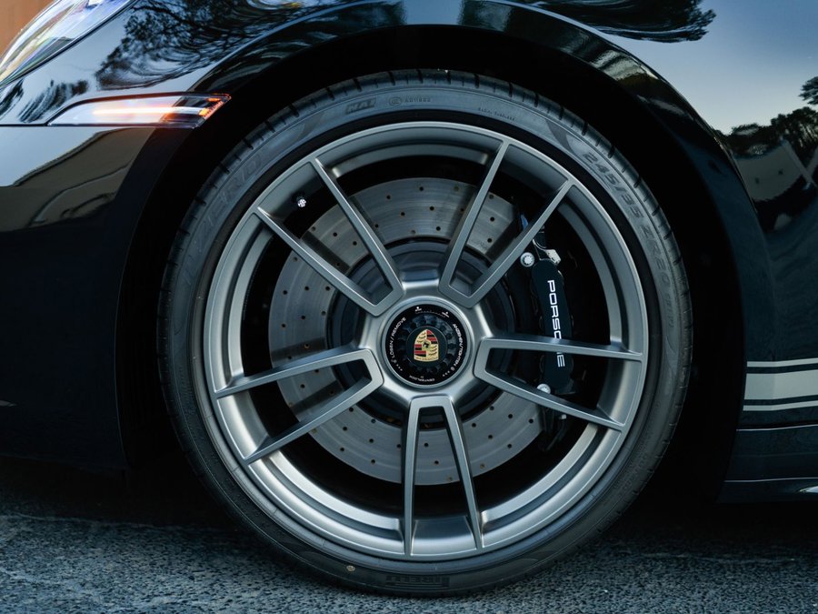 Used 2023 Porsche 911 50th Anniversary Edition image 10