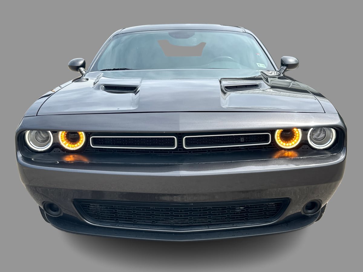 Used 2019 Dodge Challenger SXT RWD image 33