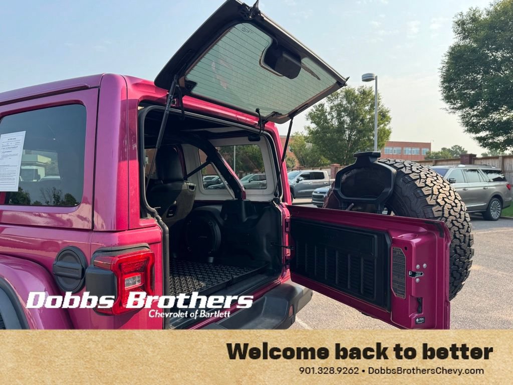 Used 2022 Jeep Wrangler Unlimited Rubicon w/ Xtreme Recon 35" Tire Package AWD/4WD image 19
