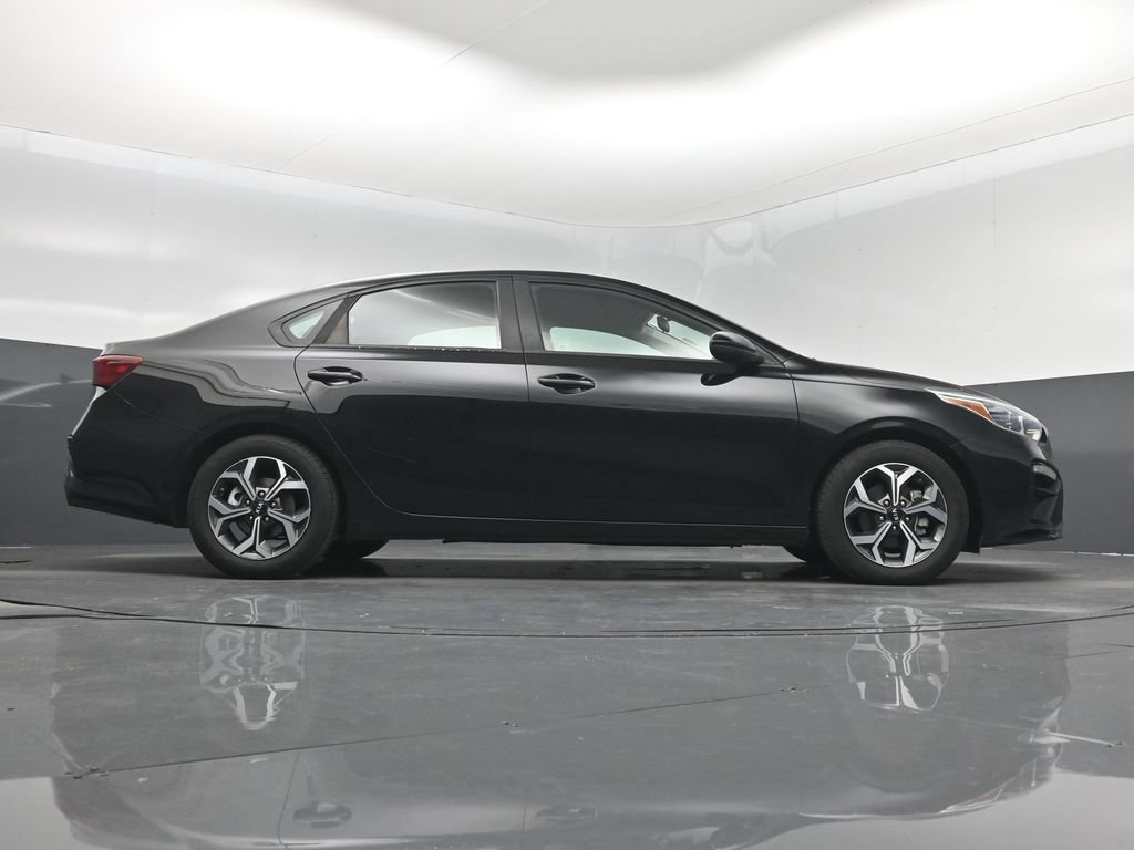 Used 2020 Kia Forte LXS FWD image 16