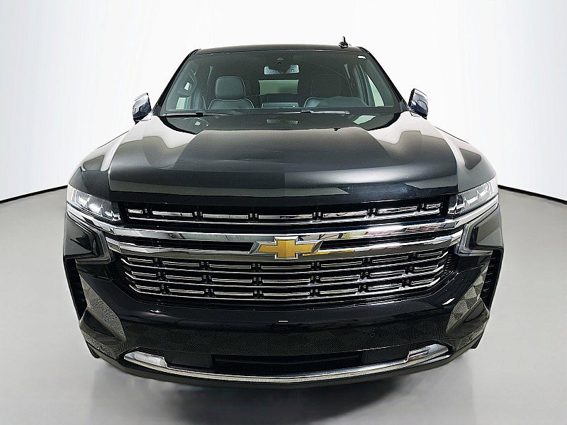 Used 2024 Chevrolet Suburban Premier AWD/4WD image 2