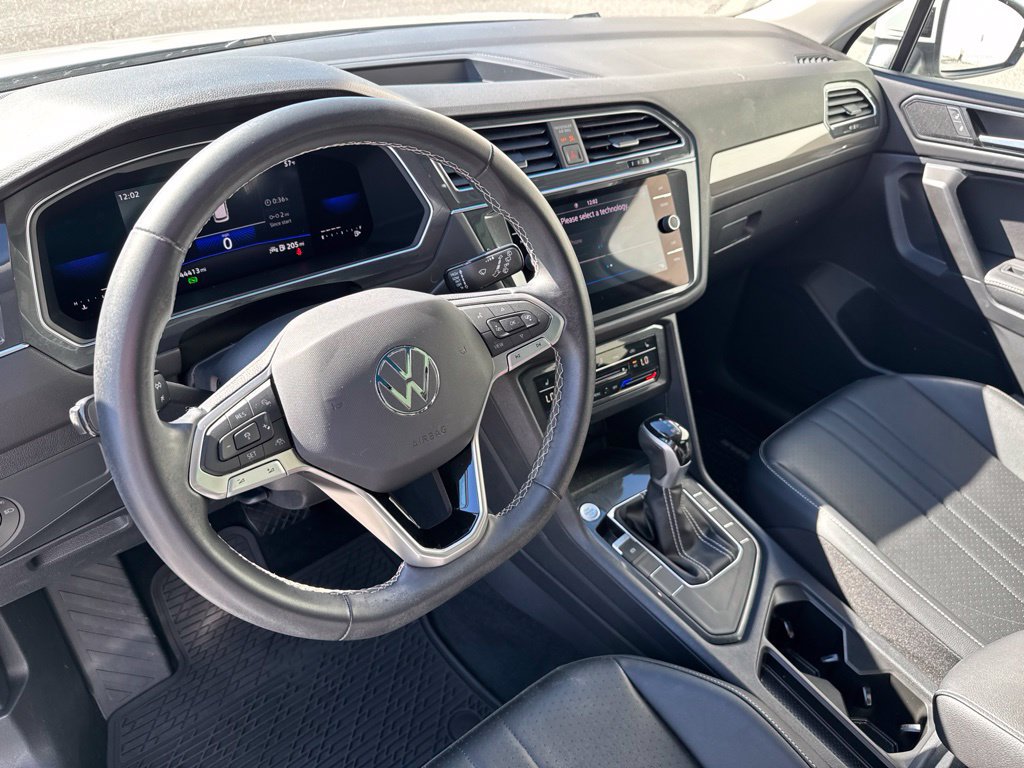 Used 2022 Volkswagen Tiguan SE FWD image 21