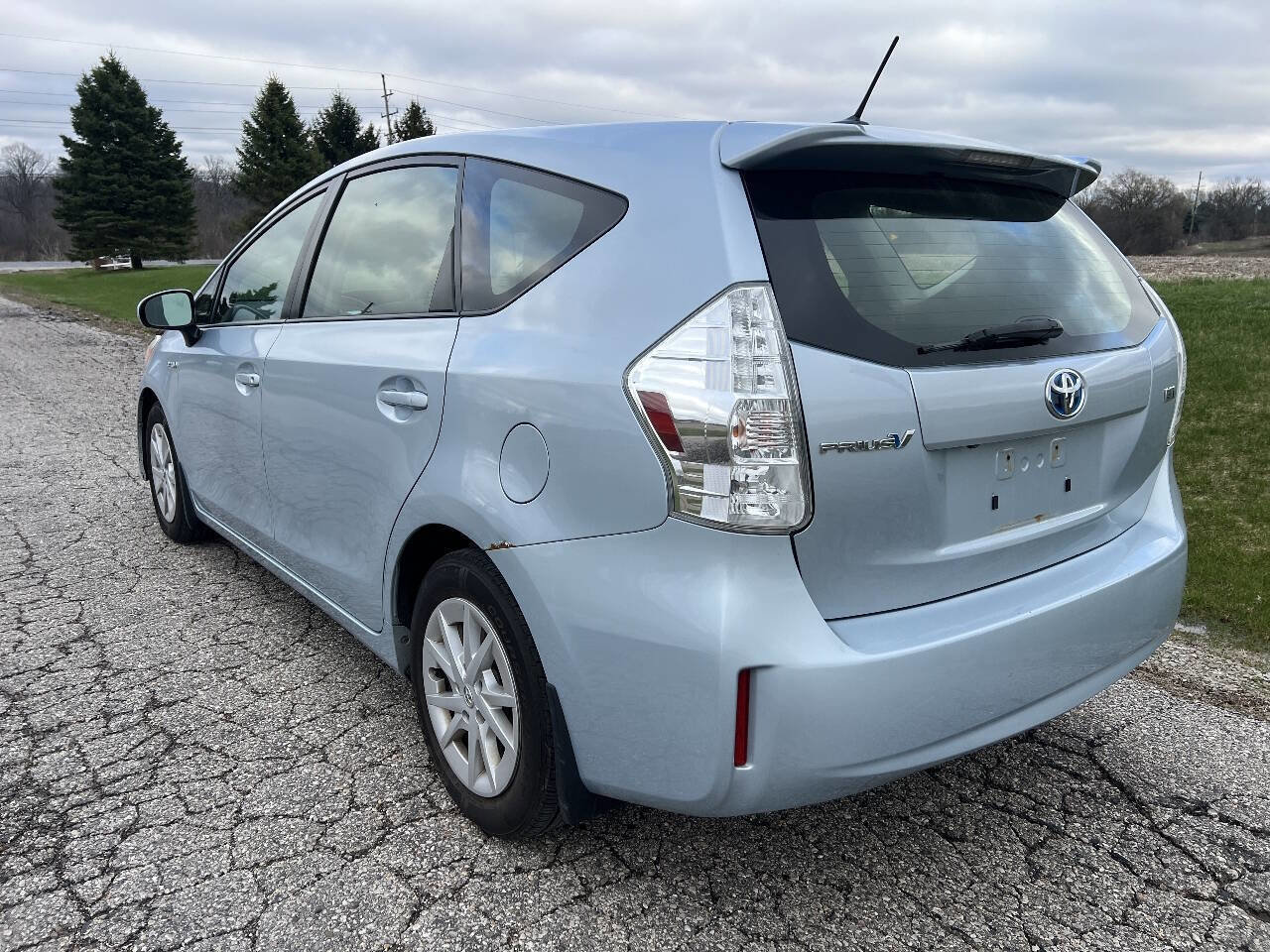 Used 2012 Toyota Prius V Three image 6