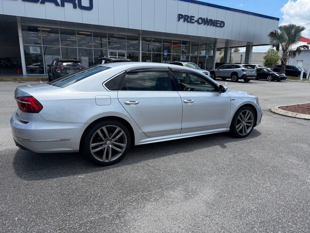 Used 2017 Volkswagen Passat 1.8T R-Line FWD image 3