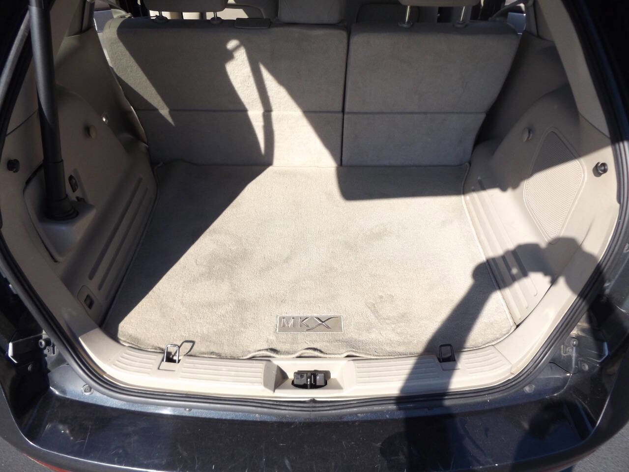 Used 2013 Lincoln MKX AWD image 29