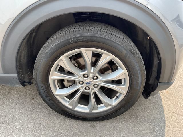 Used 2024 Ford Explorer XLT w/ Equipment Group 202A AWD/4WD image 44