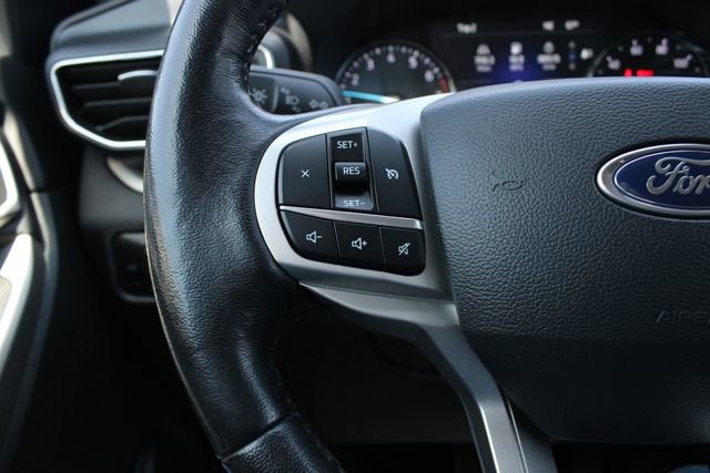 Used 2023 Ford Explorer XLT w/ Equipment Group 202A AWD/4WD image 12