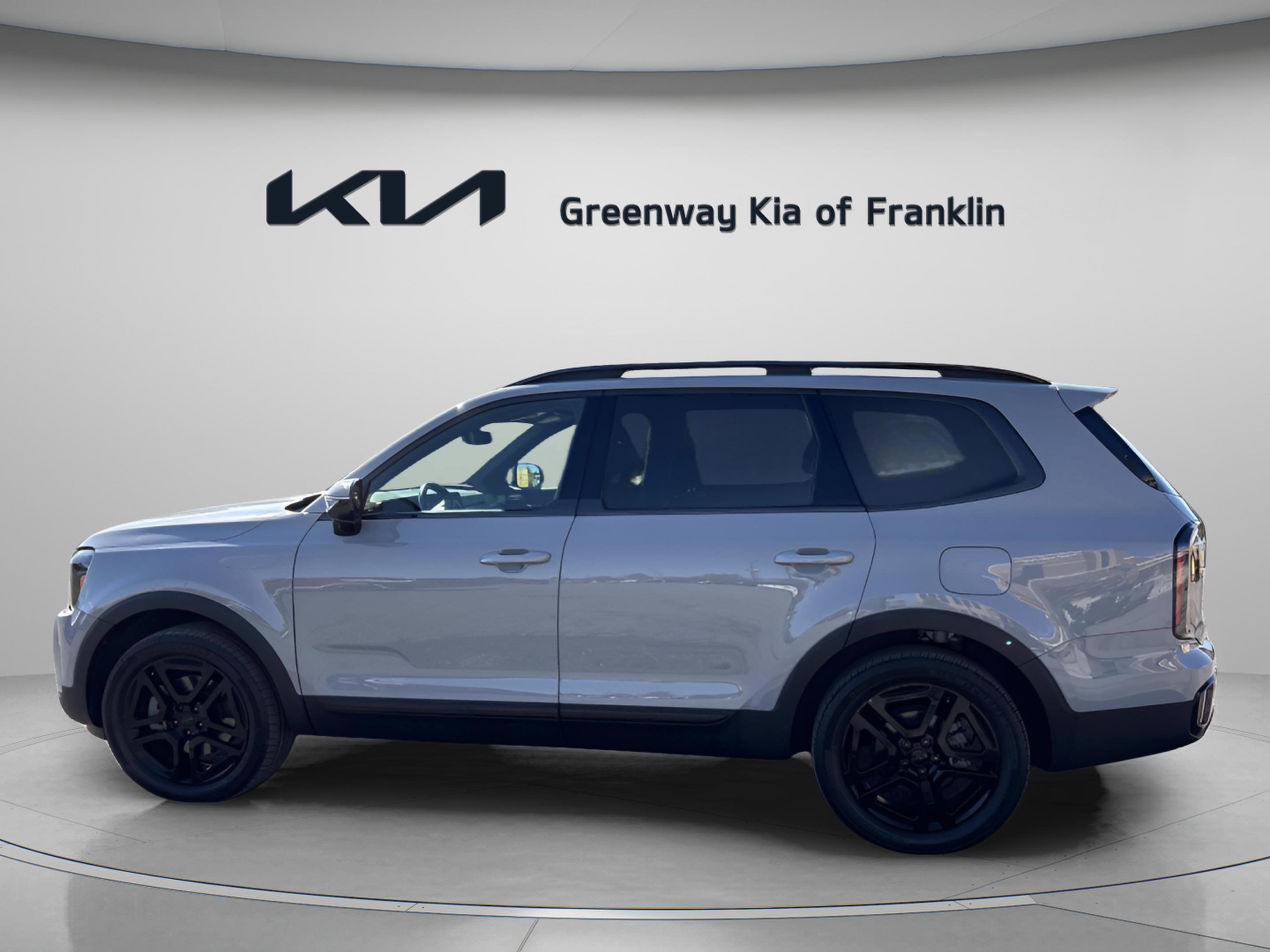 Used 2025 Kia Telluride SX Prestige X-Line image 2