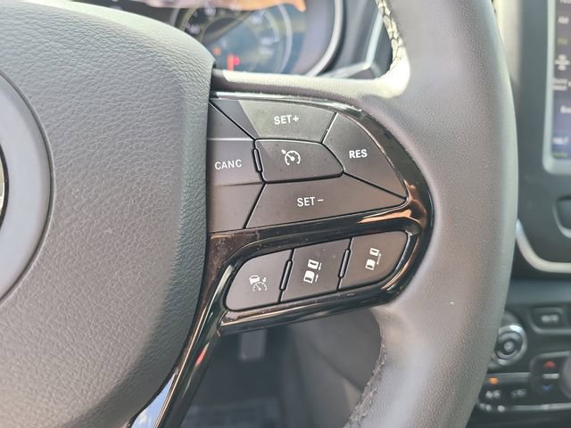 Used 2023 Jeep Cherokee Altitude Lux image 29