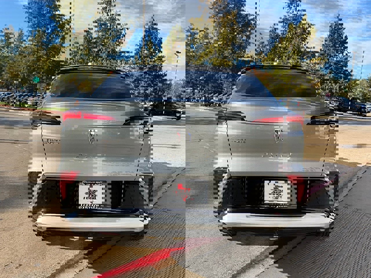 Used 2025 Buick Envista Sport Touring image 7