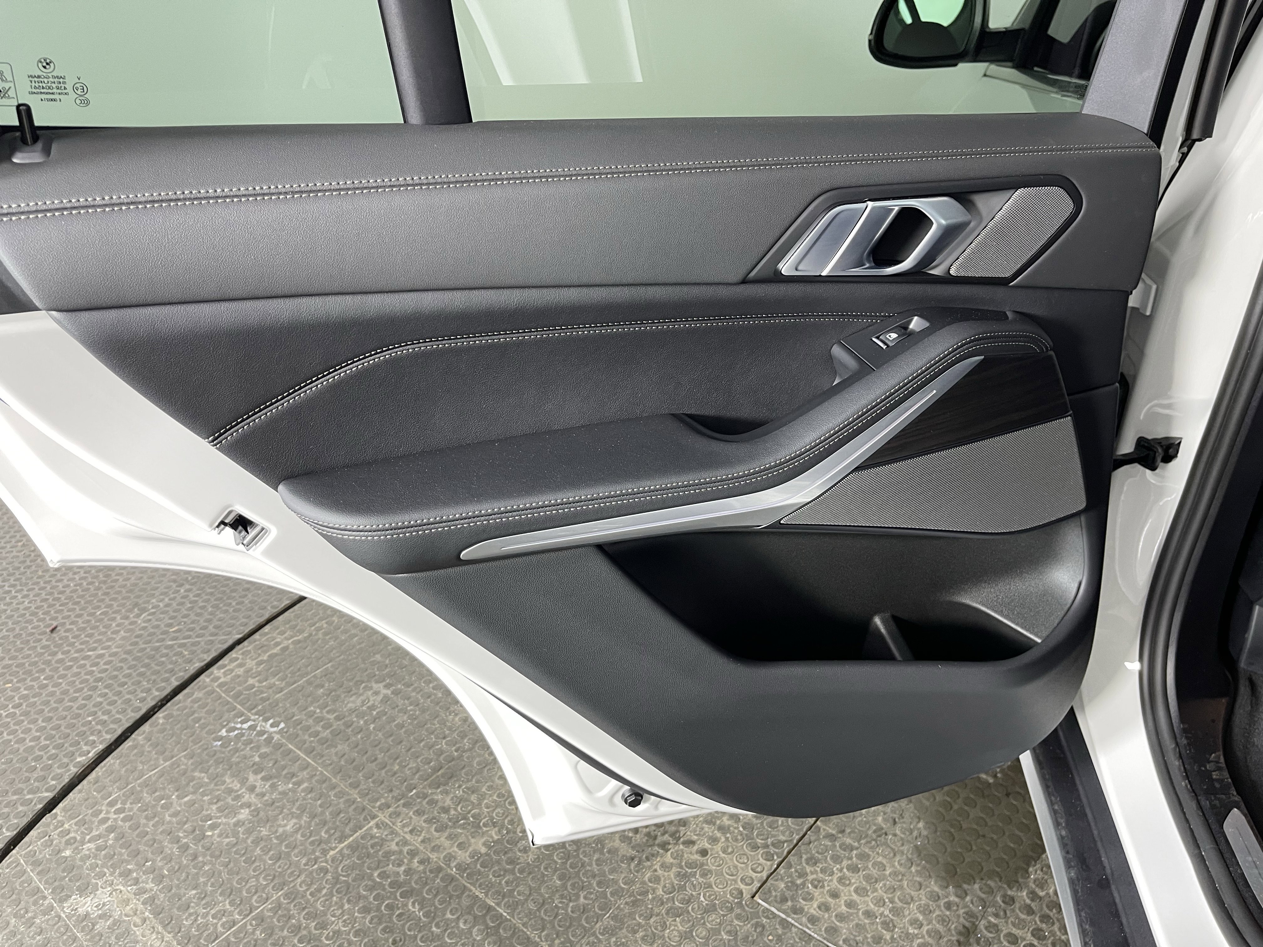 Certified 2024 BMW X5 xDrive40i w/ Premium Package image 15