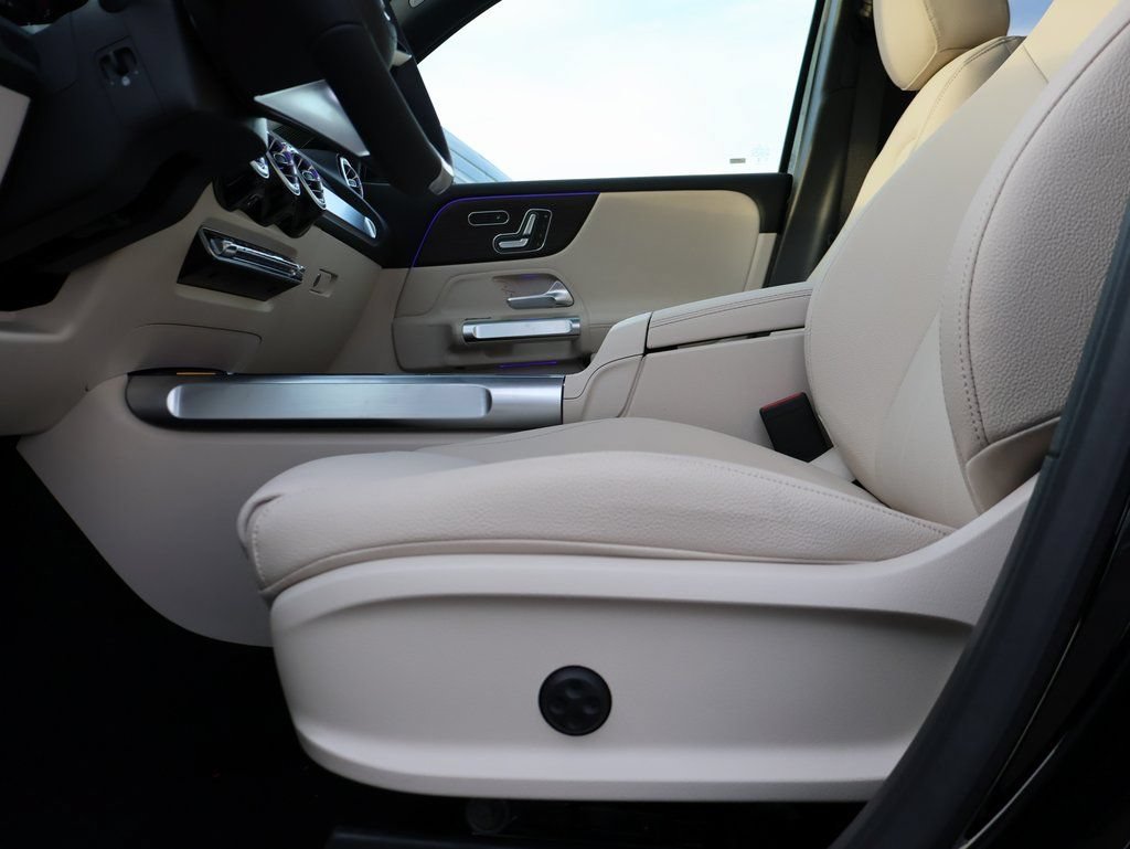 New 2026 Mercedes-Benz GLB 250 4MATIC image 38