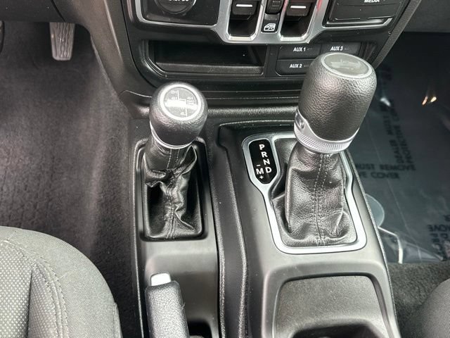Used 2023 Jeep Wrangler Unlimited w/ Cold Weather Group AWD/4WD image 4