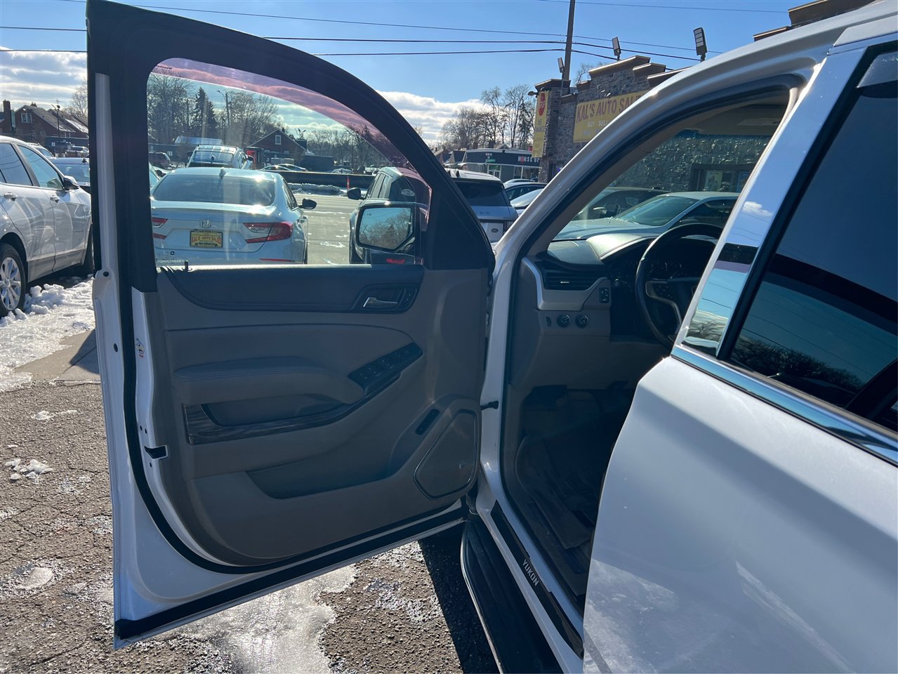 Used 2016 GMC Yukon SLT w/ Open Road Package image 31