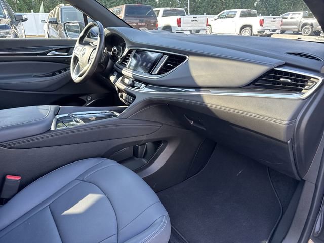 Used 2023 Buick Enclave Premium w/ Experience Buick Package FWD image 30