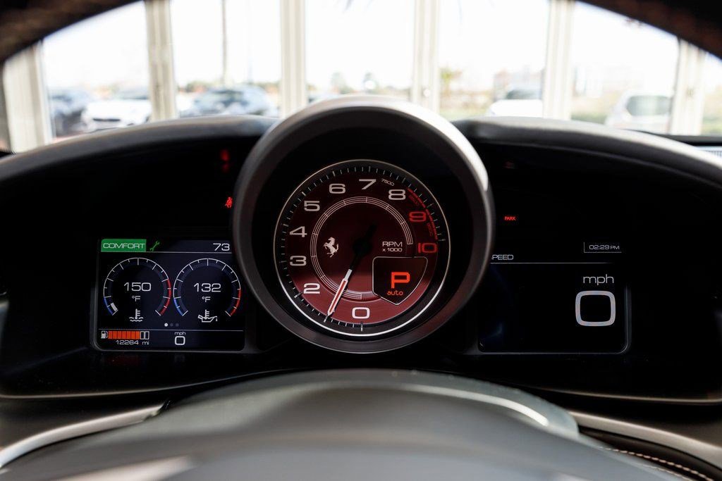 Used 2019 Ferrari GTC4Lusso image 34