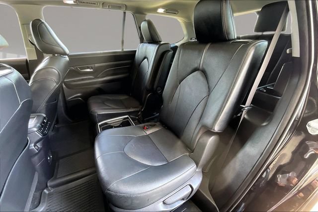 Used 2024 Toyota Grand Highlander AWD image 19