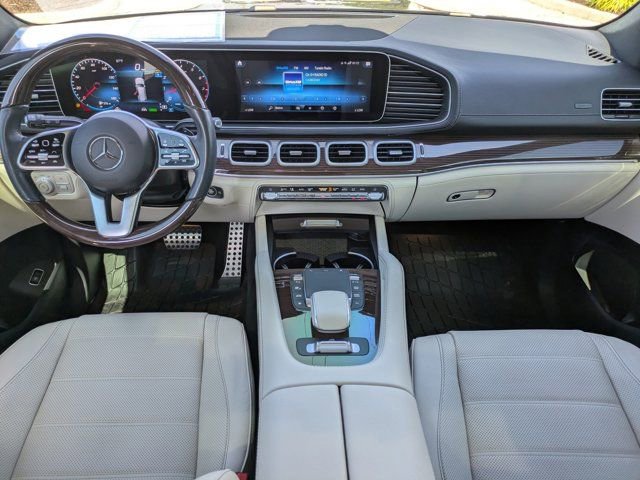 Used 2023 Mercedes-Benz GLS 580 4MATIC image 16