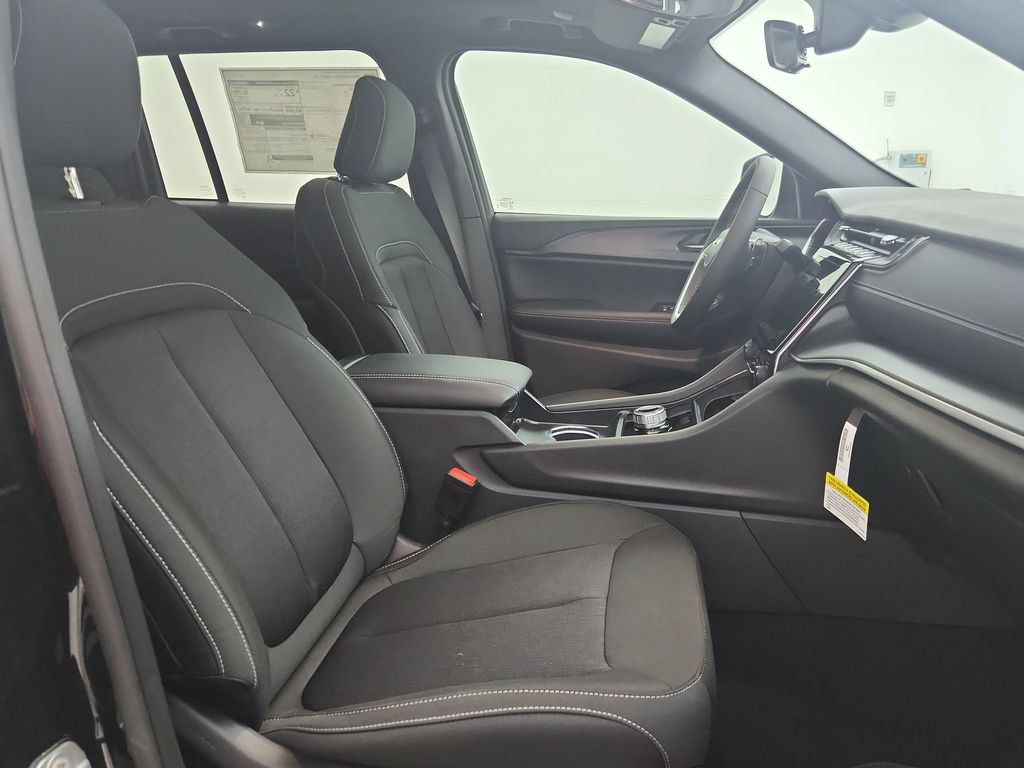 New 2026 Jeep Grand Cherokee Laredo X AWD/4WD image 33