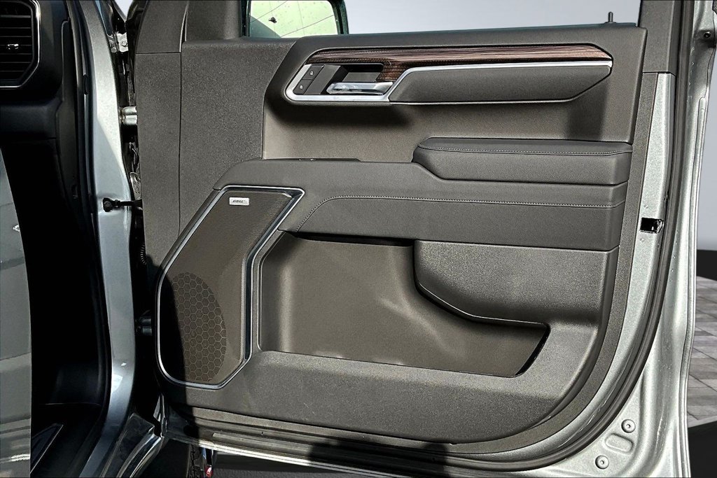 Used 2026 Chevrolet Silverado 1500 RST w/ Redline Edition AWD/4WD image 29