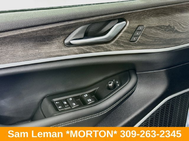 Used 2026 Jeep Grand Cherokee Limited w/ Limited Altitude Package AWD/4WD image 18