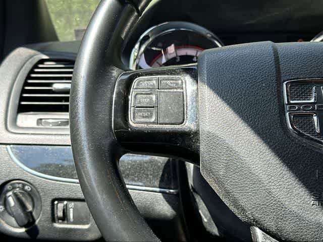 Used 2017 Dodge Grand Caravan SE FWD image 8