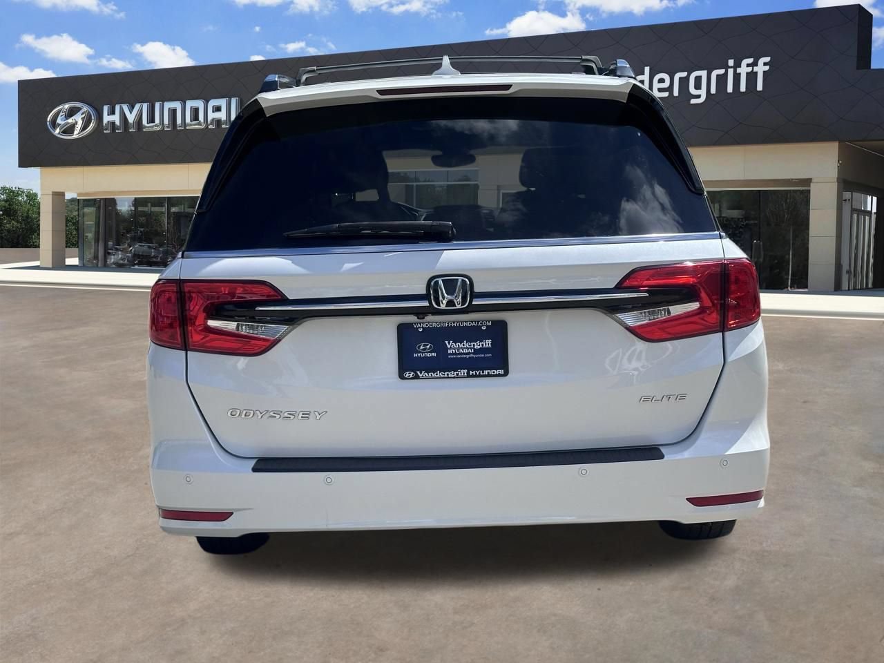 Used 2022 Honda Odyssey Elite image 13