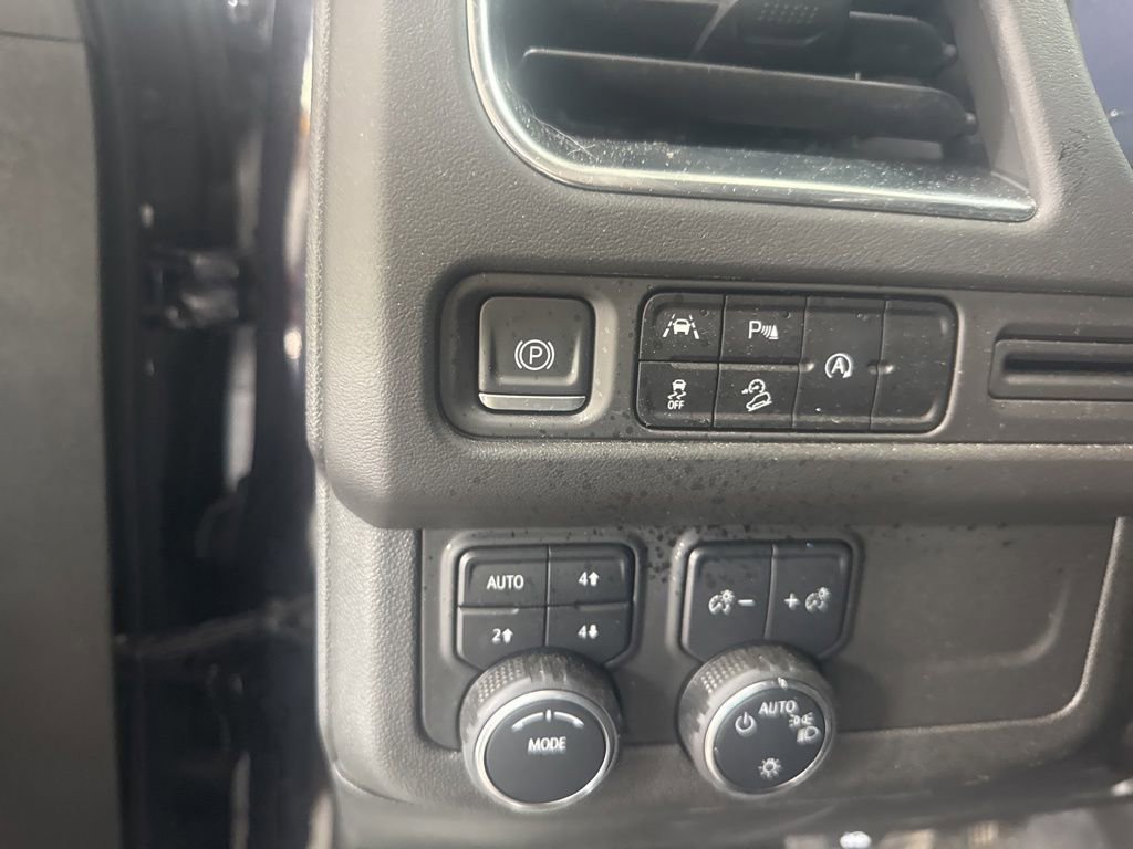 Used 2023 Chevrolet Suburban Z71 AWD/4WD image 22
