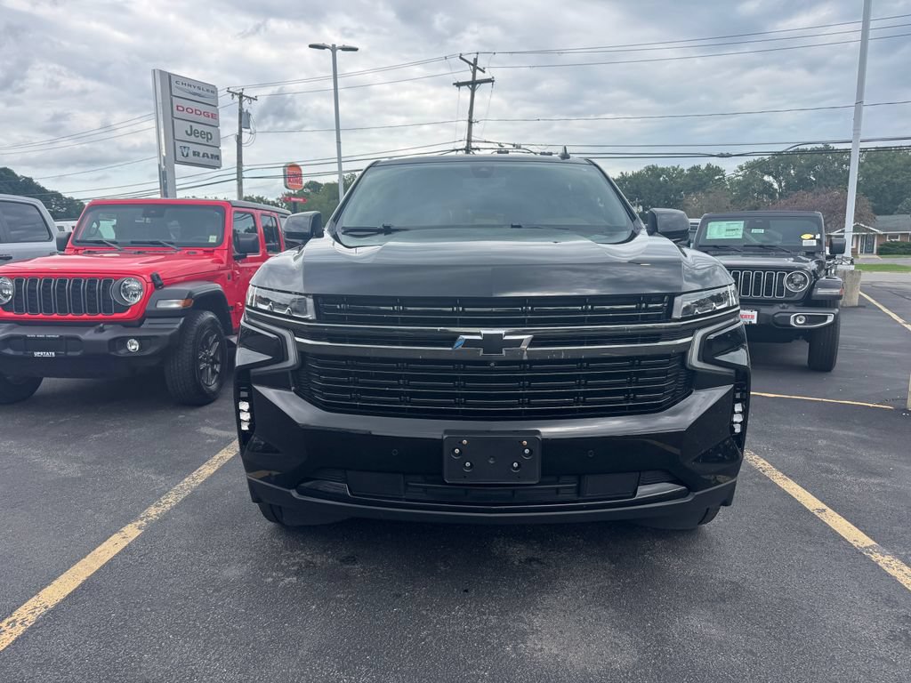 Used 2021 Chevrolet Tahoe RST w/ Luxury Package AWD/4WD image 11