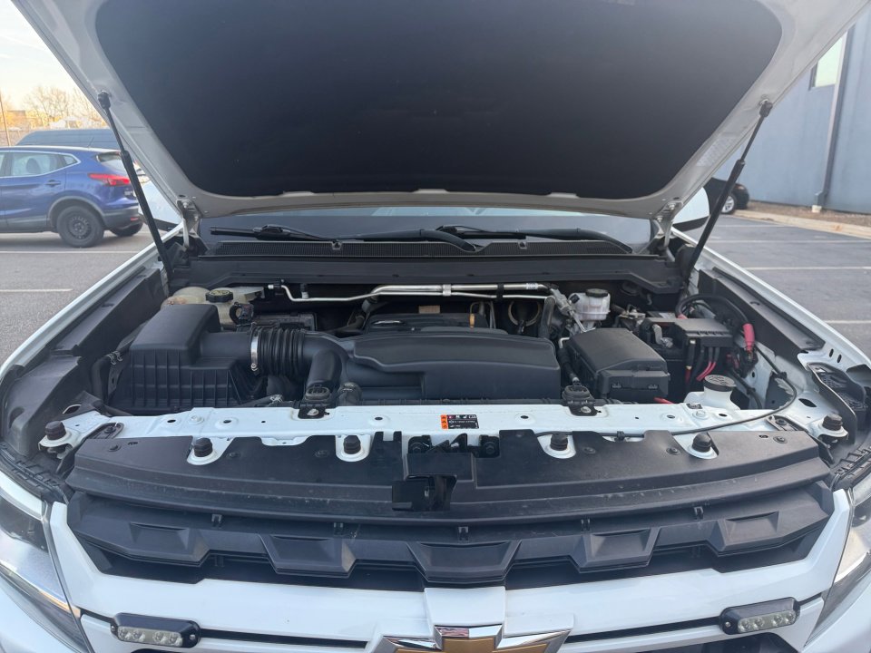 Used 2021 Chevrolet Colorado LT w/ Fleet Safety Package image 16